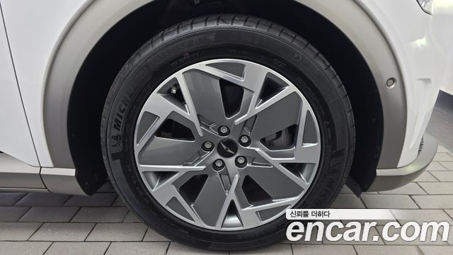 Genesis GV60 Standard 2023 — фото 21