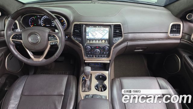 Jeep Grand Cherokee 3.0 Diesel Overland Summit WK2 2017 — фото 7