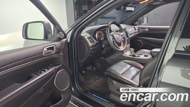 Jeep Grand Cherokee 3.0 Diesel Overland Summit WK2 2017 — фото 10