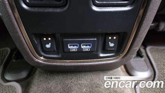 Jeep Grand Cherokee 3.0 Diesel Overland Summit WK2 2017 — фото 18