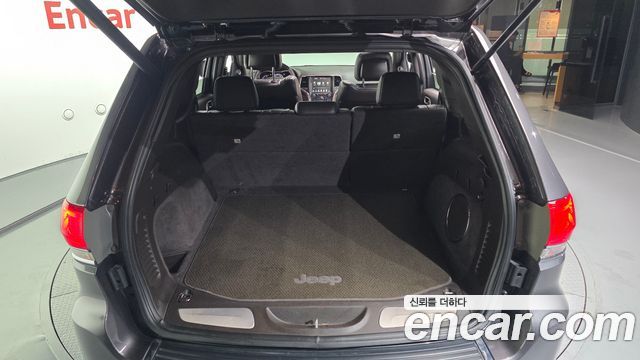 Jeep Grand Cherokee 3.0 Diesel Overland Summit WK2 2017 — фото 20