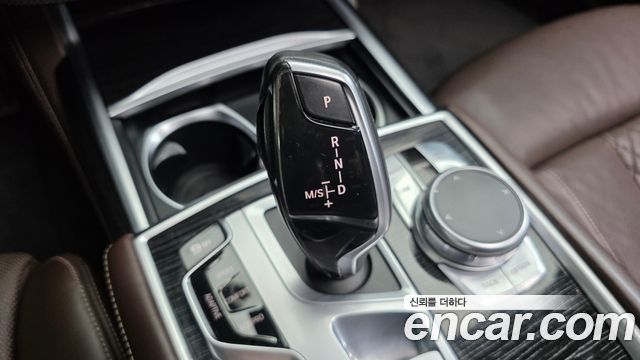 BMW 7 Series (G11) 740d xDrive M Sport 2019 — фото 9