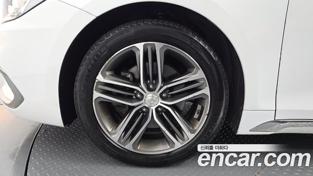 Hyundai Grandeur (IG) 3.0 LPI Modern 2019 — фото 5