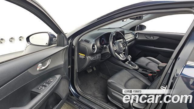 Kia K3 Prestige 2020 — фото 10