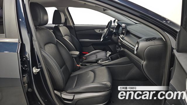 Kia K3 Prestige 2020 — фото 11