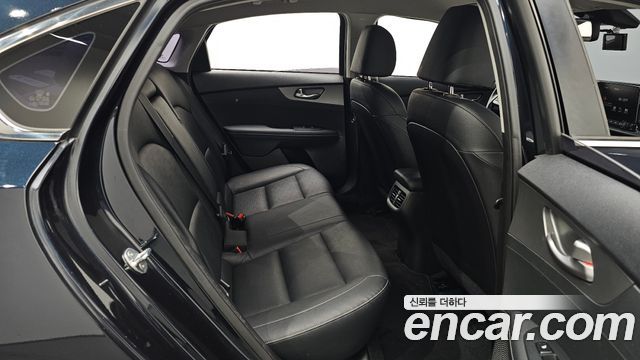 Kia K3 Prestige 2020 — фото 12