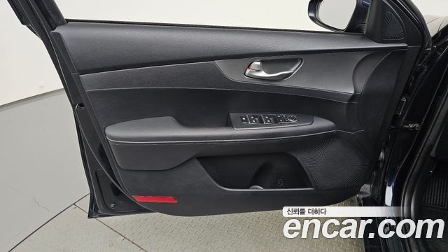 Kia K3 Prestige 2020 — фото 24