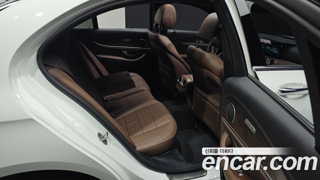 Mercedes-Benz E-Class (W213) E250 Exclusive 2022 — фото 11