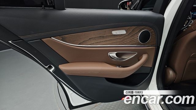 Mercedes-Benz E-Class (W213) E250 Exclusive 2022 — фото 25