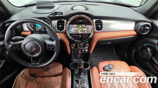 MINI Cooper 5-Door Piccadilly Edition 3rd 2022 — фото 7