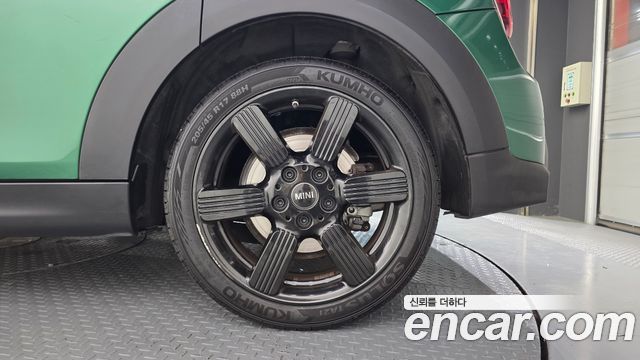 MINI Cooper 5-Door Piccadilly Edition 3rd 2022 — фото 27