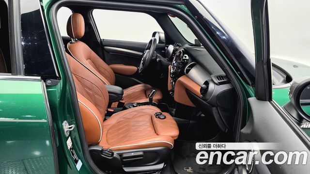 MINI Cooper 5-Door Piccadilly Edition 3rd 2022 — фото 32
