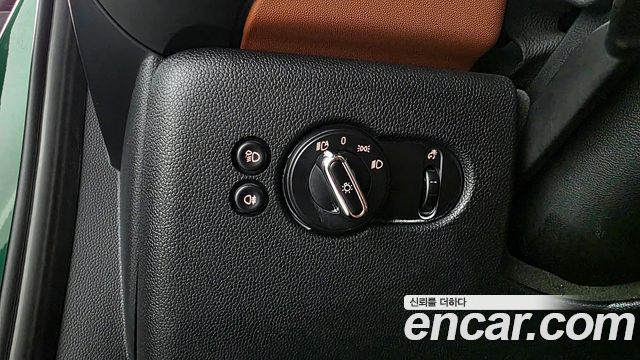 MINI Cooper 5-Door Piccadilly Edition 3rd 2022 — фото 33