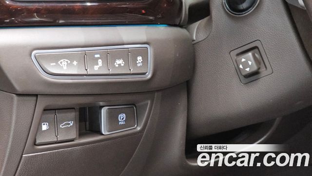 Genesis EQ900 5.0 GDI AWD Prestige 2018 — фото 17