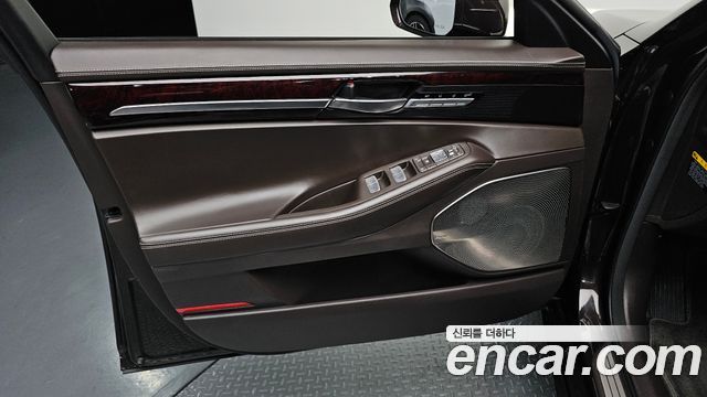 Genesis EQ900 5.0 GDI AWD Prestige 2018 — фото 30