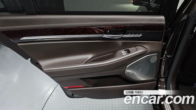 Genesis EQ900 5.0 GDI AWD Prestige 2018 — фото 31