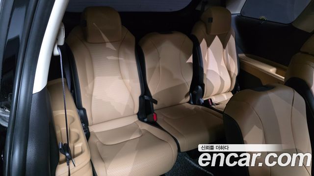 Kia Carnival (IV) Gasoline 11-Seater Signature 2023 — фото 13