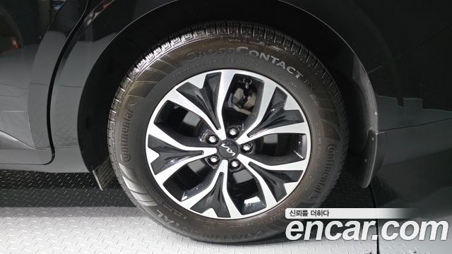 Kia Carnival (IV) Gasoline 11-Seater Signature 2023 — фото 21