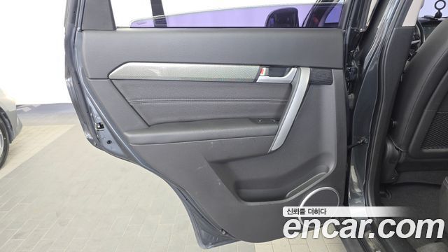 Chevrolet Captiva 2WD LT Deluxe pack 2017 — фото 31