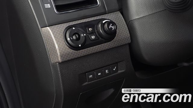 Chevrolet Captiva 2WD LT Deluxe pack 2017 — фото 33