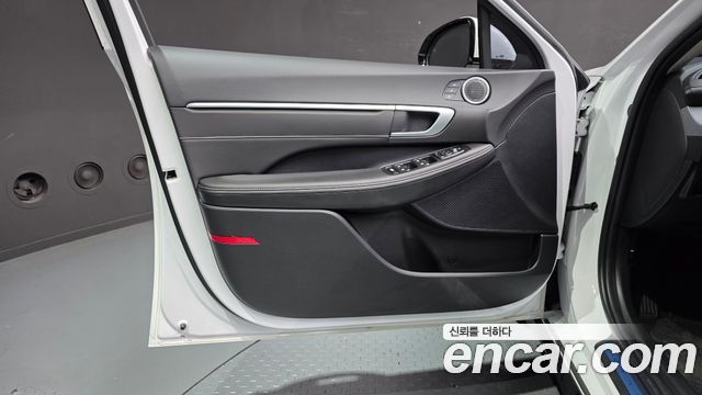 Hyundai Sonata The Edge (DN8) 2.0 Exclusive 2024 — фото 24