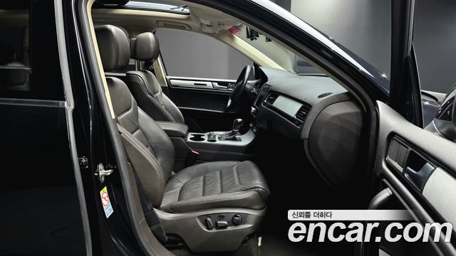 Volkswagen Touareg V6 3.0 TDI Bluemotion 7P5 2014 — фото 10