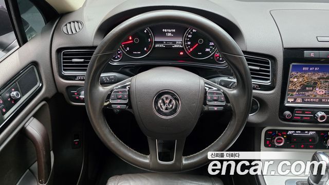 Volkswagen Touareg V6 3.0 TDI Bluemotion 7P5 2014 — фото 13