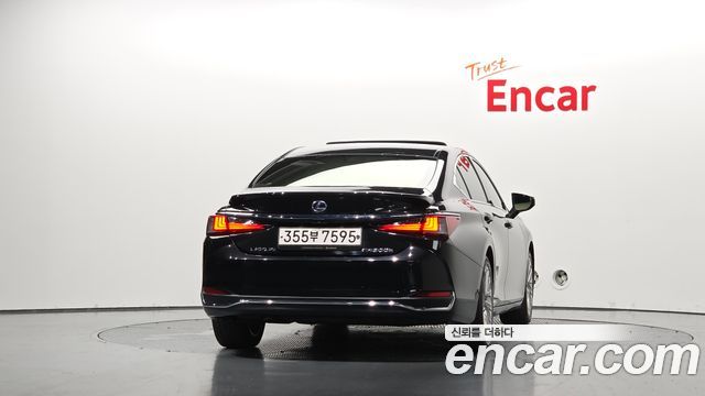 Lexus ES300h (VII) Luxury Plus 2022 — фото 4