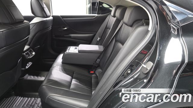 Lexus ES300h (VII) Luxury Plus 2022 — фото 9