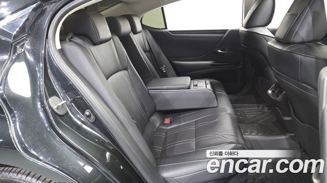 Lexus ES300h (VII) Luxury Plus 2022 — фото 13