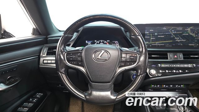 Lexus ES300h (VII) Luxury Plus 2022 — фото 14