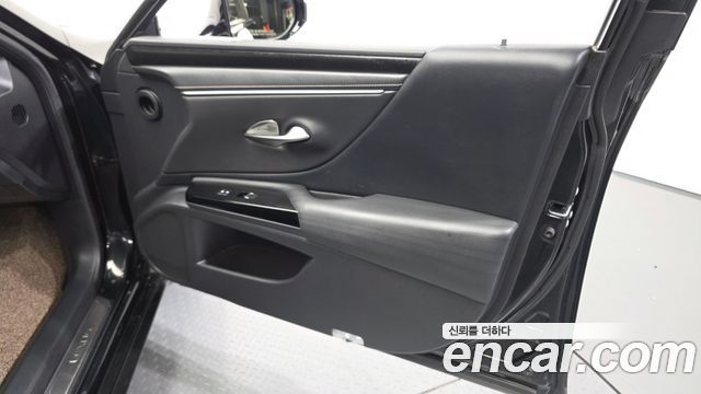 Lexus ES300h (VII) Luxury Plus 2022 — фото 25