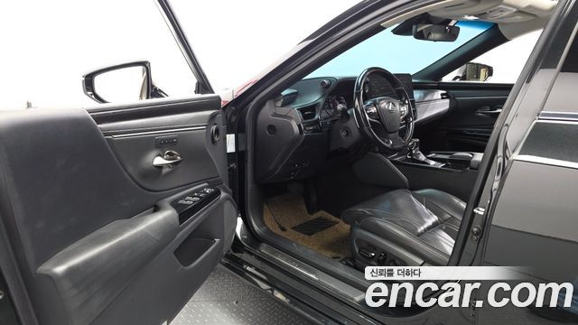 Lexus ES300h (VII) Luxury Plus 2022 — фото 26