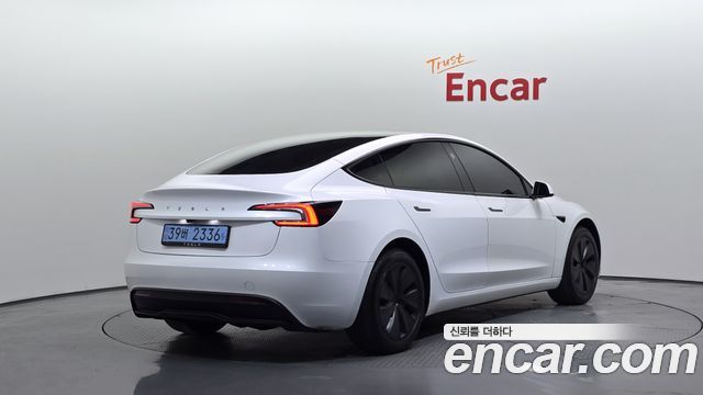 Tesla Model 3 Premium Long Range RWD 2026 — фото 2