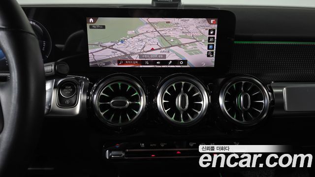 Mercedes-Benz GLB-Class (X247) GLB220 2021 — фото 13