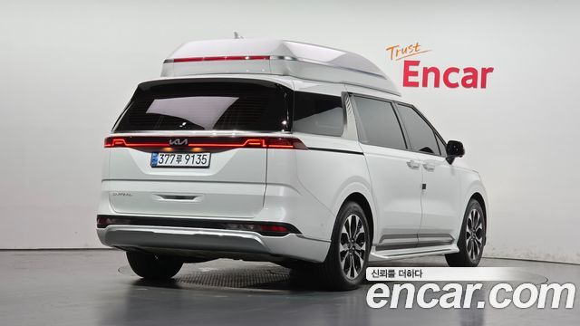 Kia Carnival (IV) Gasoline 4-Seater Hi-Limousine Signature 2023 — фото 2