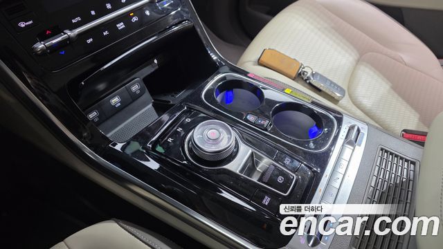 Kia Carnival (IV) Gasoline 4-Seater Hi-Limousine Signature 2023 — фото 9