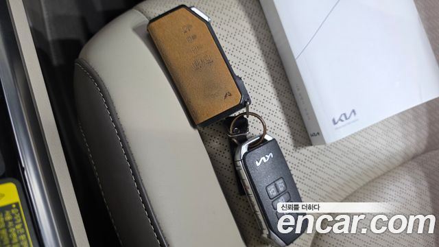 Kia Carnival (IV) Gasoline 4-Seater Hi-Limousine Signature 2023 — фото 20
