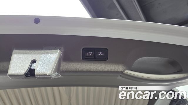Kia Carnival (IV) Gasoline 4-Seater Hi-Limousine Signature 2023 — фото 21