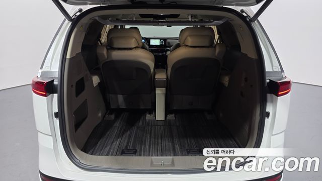 Kia Carnival (IV) Gasoline 4-Seater Hi-Limousine Signature 2023 — фото 22