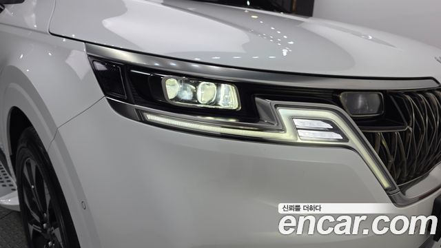 Kia Carnival (IV) Gasoline 4-Seater Hi-Limousine Signature 2023 — фото 28