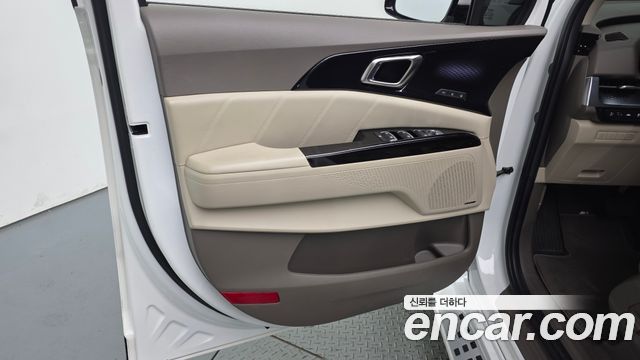 Kia Carnival (IV) Gasoline 4-Seater Hi-Limousine Signature 2023 — фото 30
