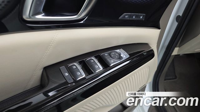 Kia Carnival (IV) Gasoline 4-Seater Hi-Limousine Signature 2023 — фото 34