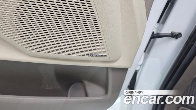 Kia Carnival (IV) Gasoline 4-Seater Hi-Limousine Signature 2023 — фото 36