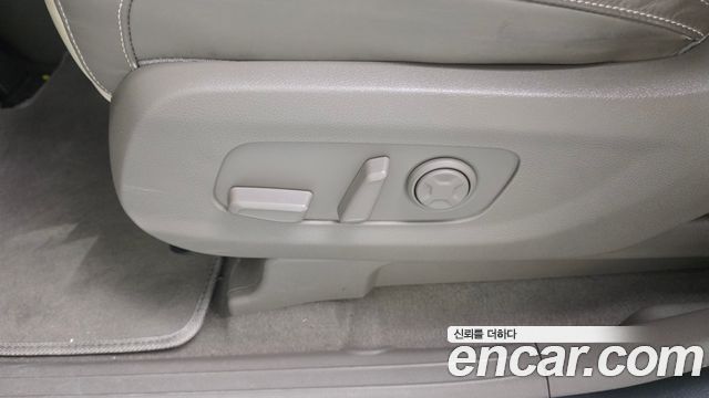 Kia Carnival (IV) Gasoline 4-Seater Hi-Limousine Signature 2023 — фото 41