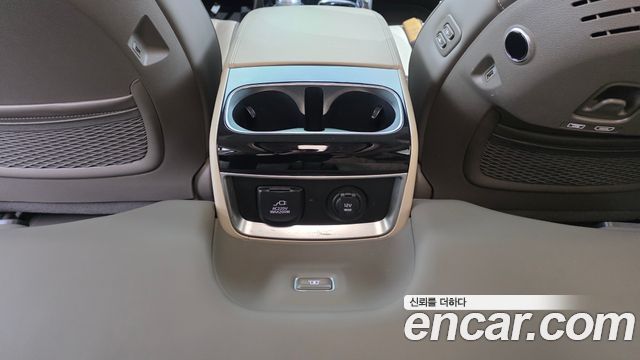 Kia Carnival (IV) Gasoline 4-Seater Hi-Limousine Signature 2023 — фото 42