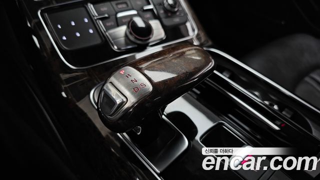 Audi A8 4.0 TFSI Quattro LWB D4 2013 — фото 9