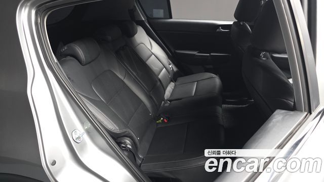 Kia Sportage The Bold Diesel 2.0 2WD Prestige 2021 — фото 12