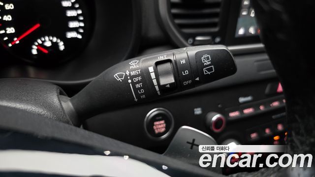Kia Sportage The Bold Diesel 2.0 2WD Prestige 2021 — фото 32
