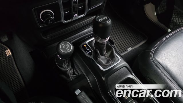 Jeep Wrangler (JL) 2.0 Sahara 4Door 2018 — фото 9